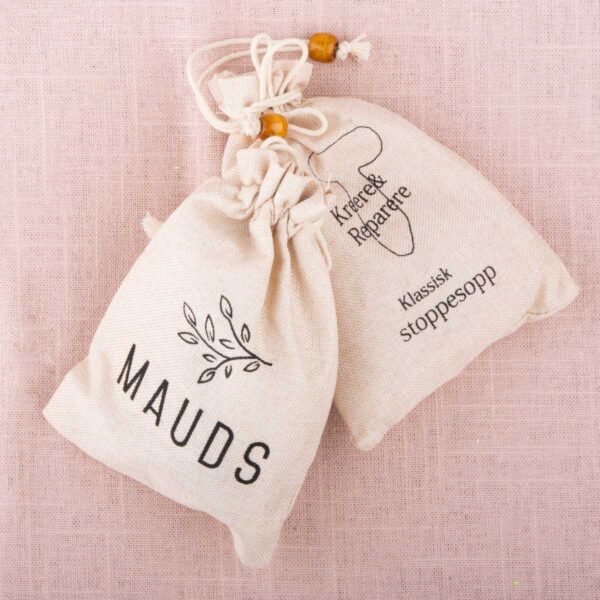 Stoppesopp i tekstilpose - finn din garnbutikk - leverandør Mauds Manufaktur AS