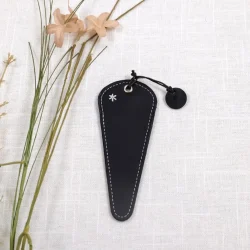 Sakseetui i skinn (sort)
