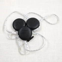 Rullemålbånd - Sort skinnimitasjon (6 stk)